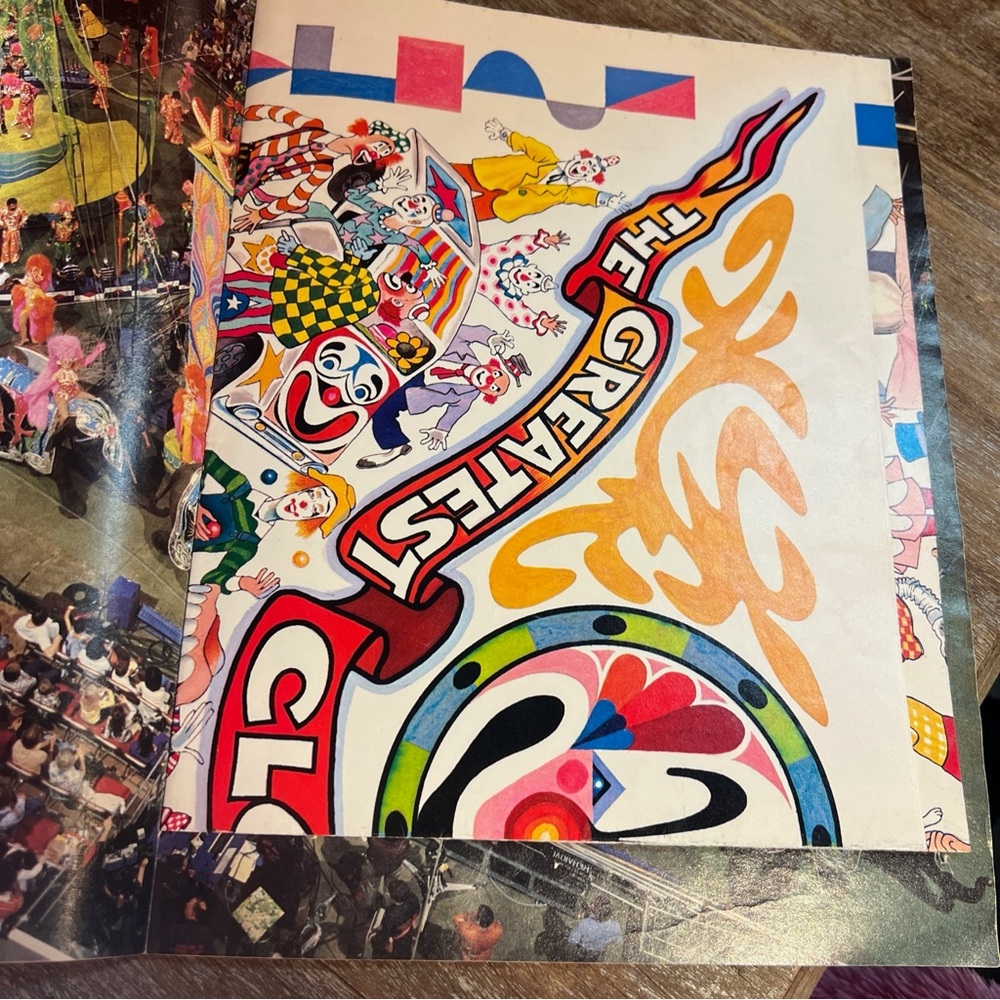 Colorful Circus Themed Notebook - Picture 9 of 13